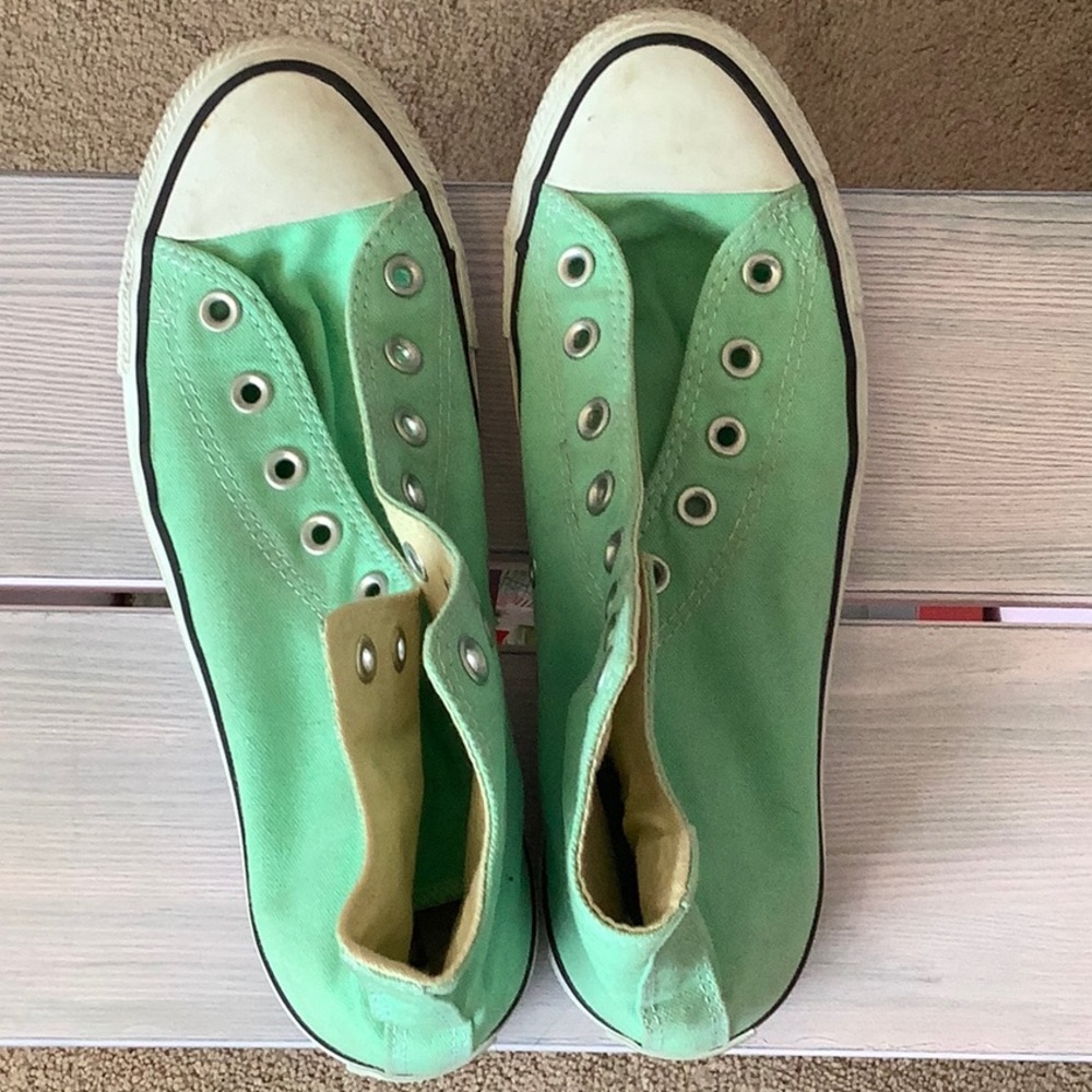 Size 10 mint converse high tops